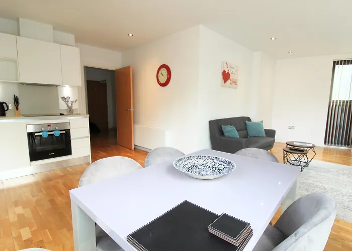 Tooley Street Apartments By Viridian Apartments
